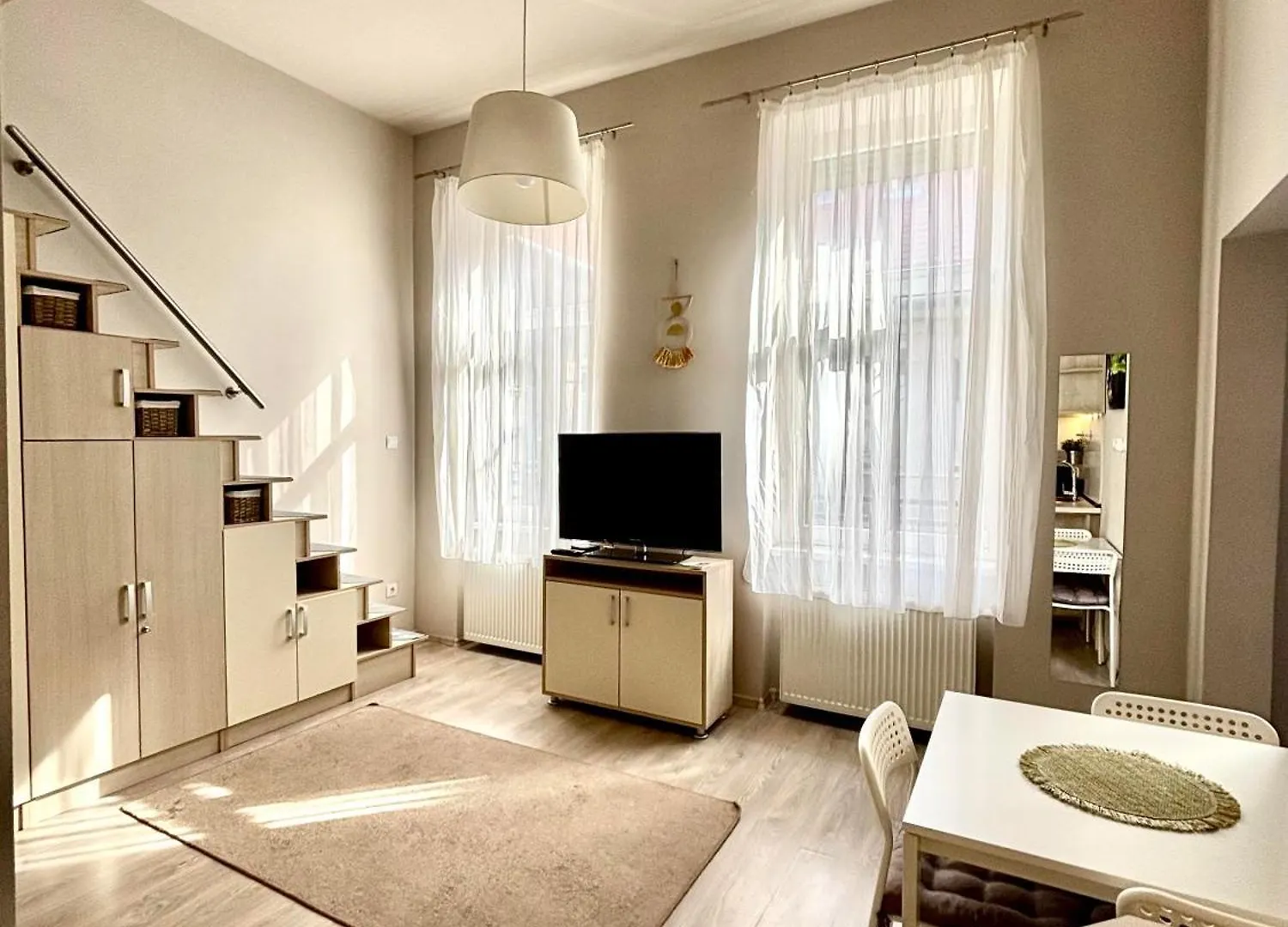 Ava Central Residence location